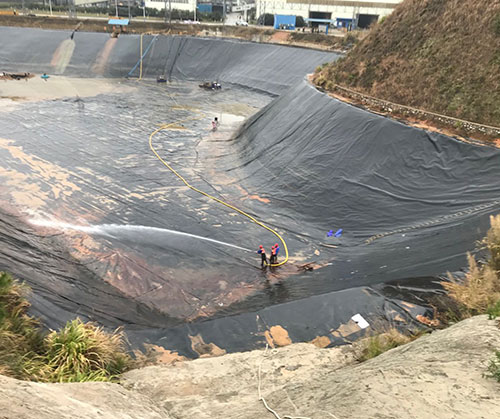 工业园区废水池清理